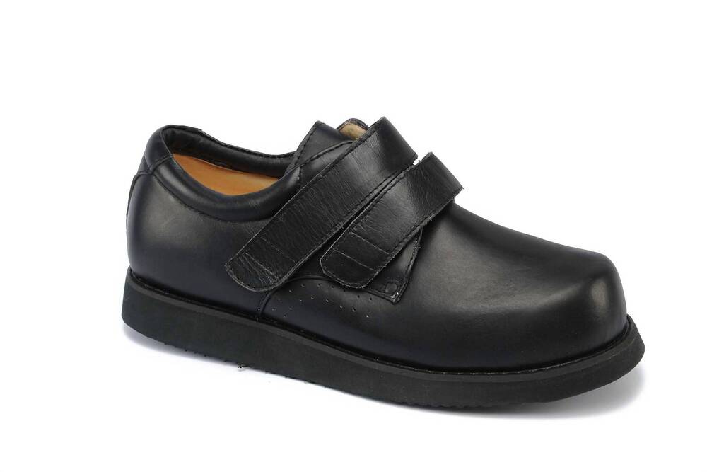 NEW MT. EMEY men's triple depth shoe in black